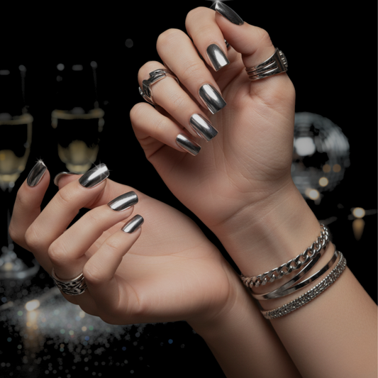 Happy Hour | Reusable Press-On Nails | 24 pcs | Silver | Square Nails | Medium