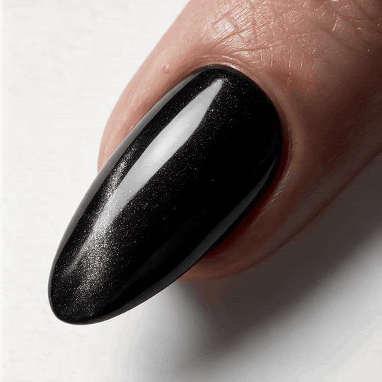 Caviar | Reusable Press-On Nails | 24 Pcs | Black Cat Eye | Almond Shape | Medium
