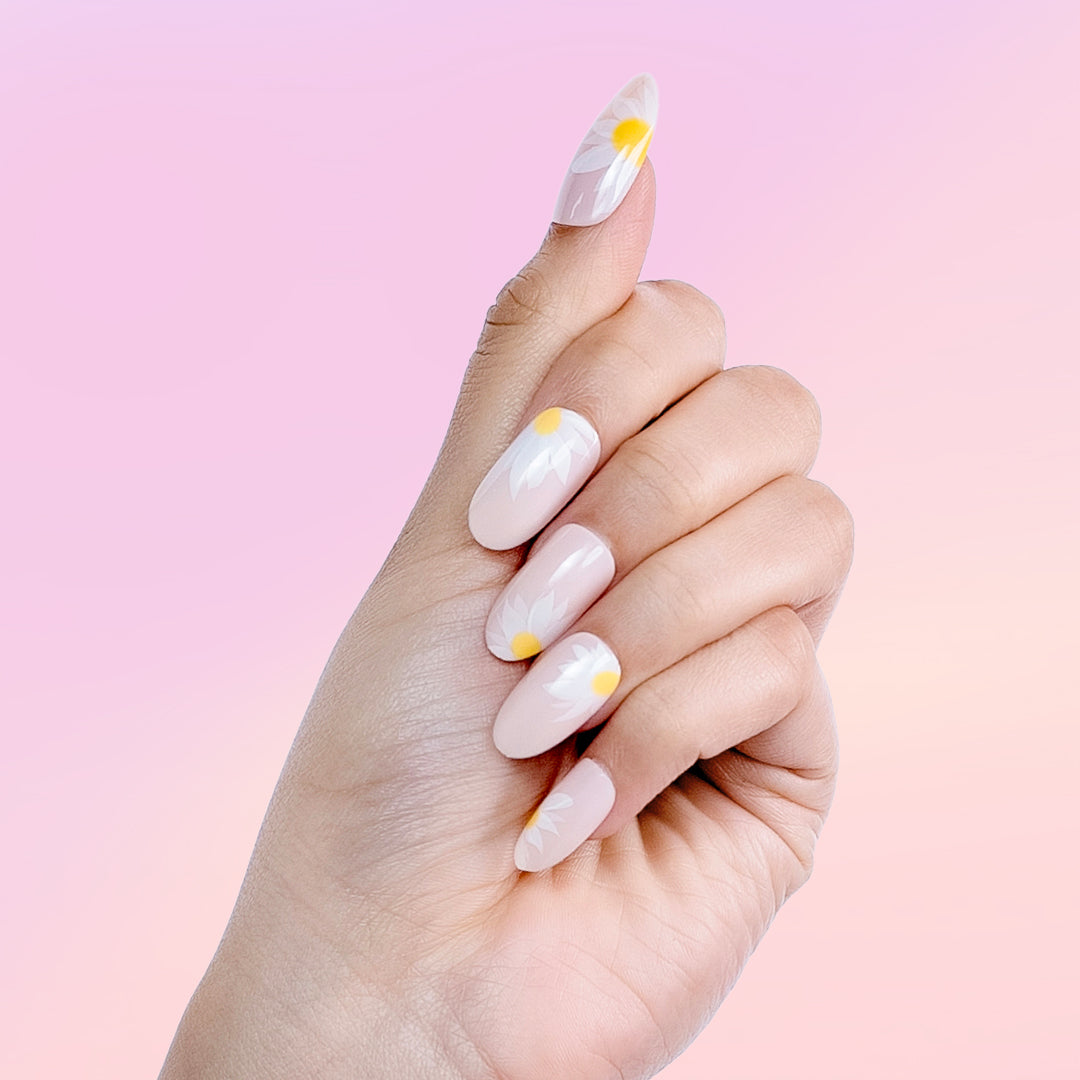 Reusable Long Oval False Nails with Daisy Design