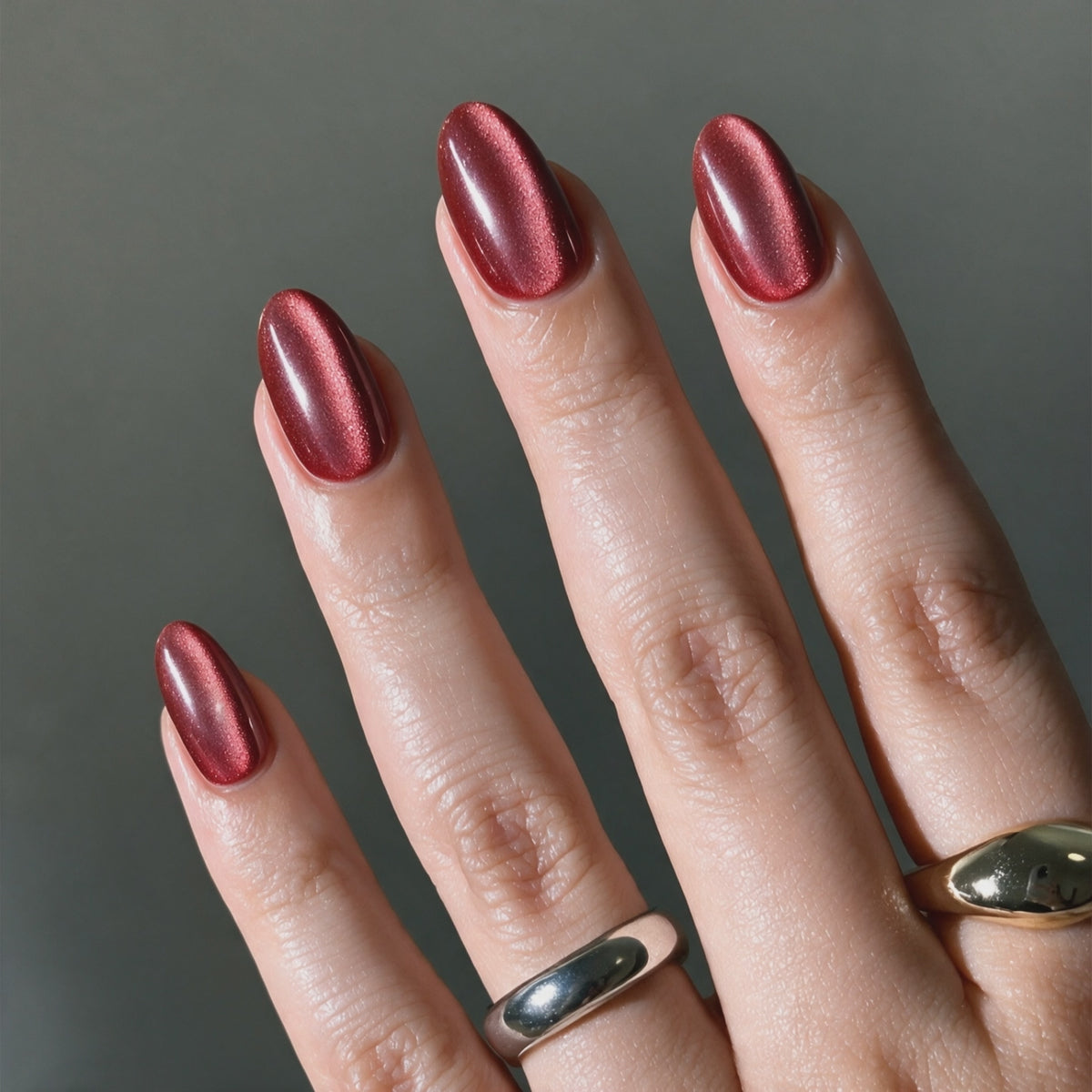 Load video: Frosted Cranberry | Reusable Press-On Nails | 24 Pcs | Cranberry Cat Eye | Almond Shape | Short