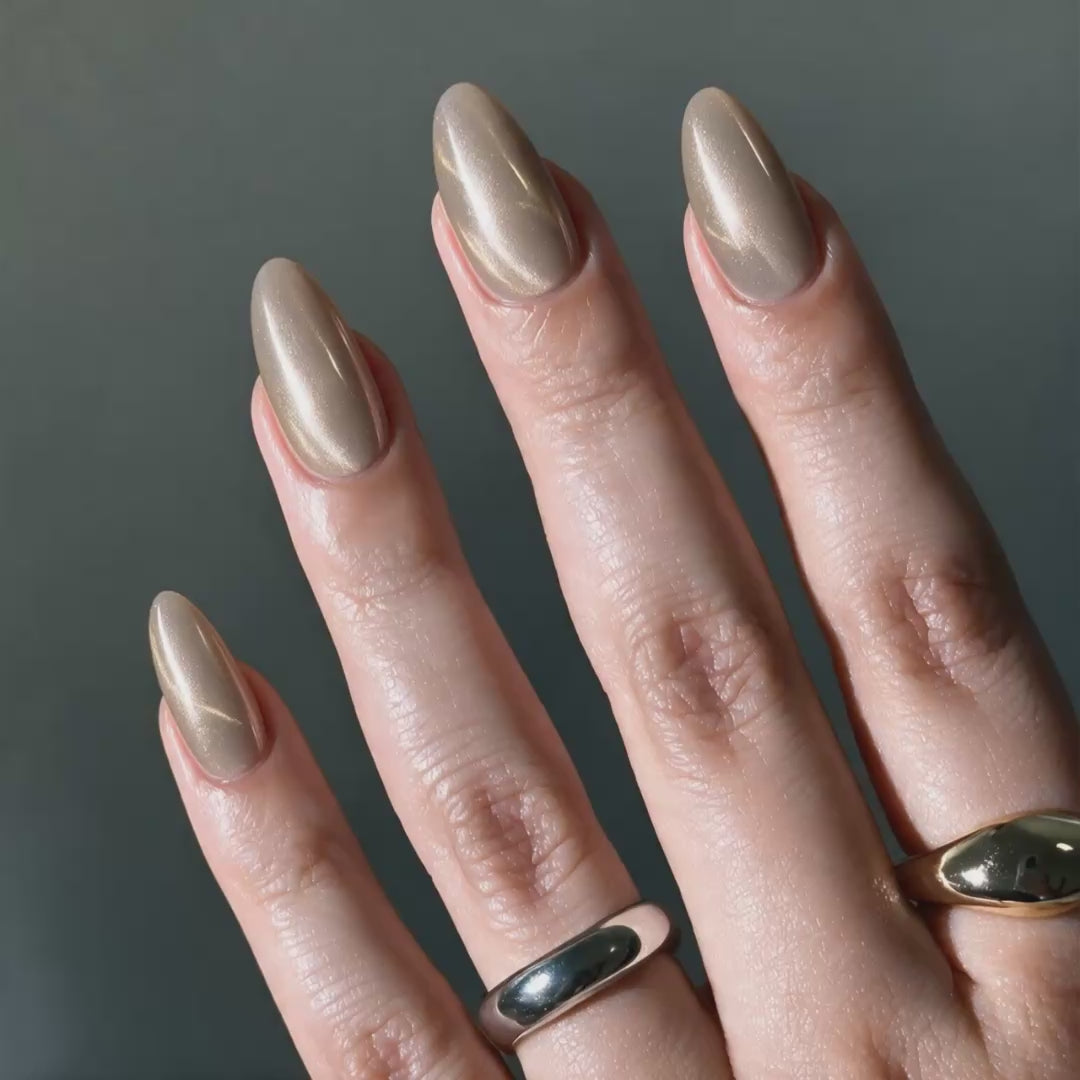 Load video: Golden Touch | Reusable Press-On Nails | 24 Pcs | Milky Nude Cat Eye | Almond Shape | Medium